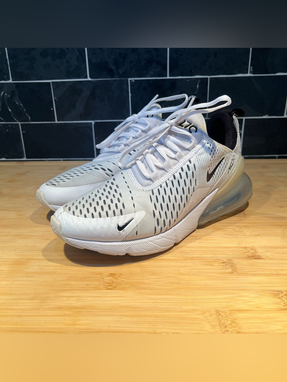 Sz8 Nike Air Max 270 White Black Women Synthetic Low Top Athletic Sneakers